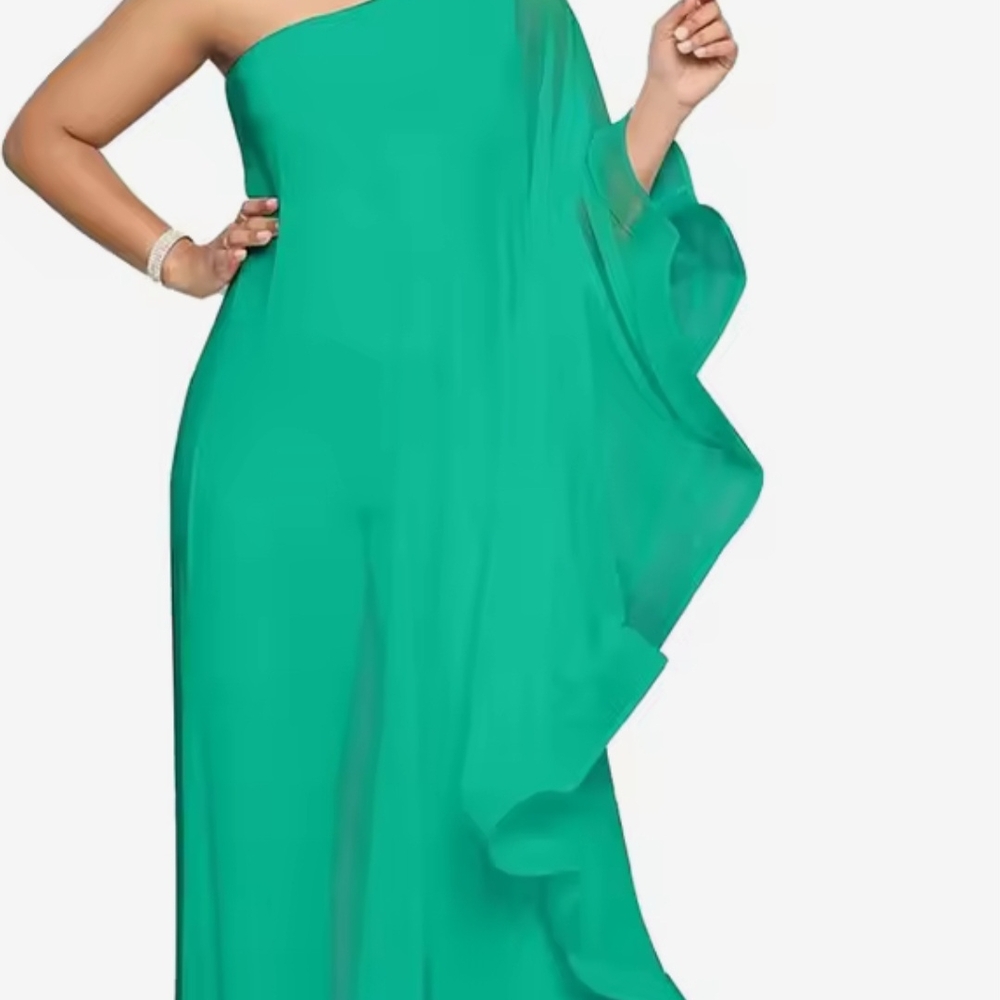 Chic Green Jumpsuit with Elegant Design